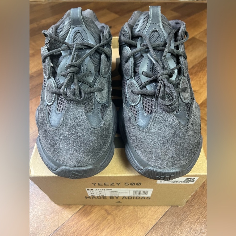 Yeezy 500 Utility Black Size 10 (Men’s)